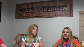 Студентка ...