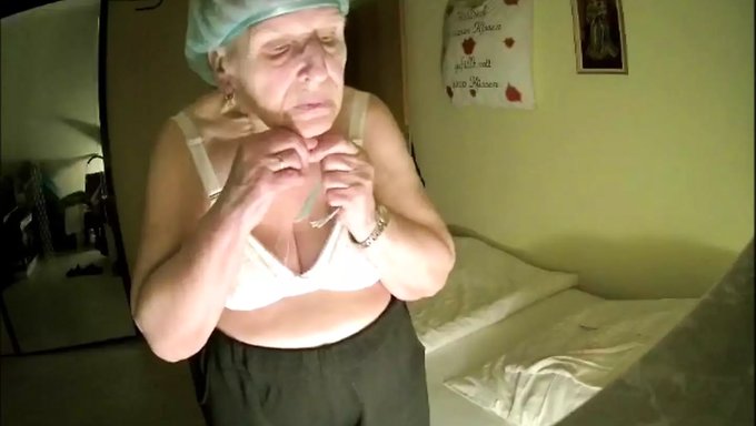 Секретно Записанное Действие В Спальне С Блондинистой Бабушкой.