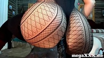 18+-Летняя...